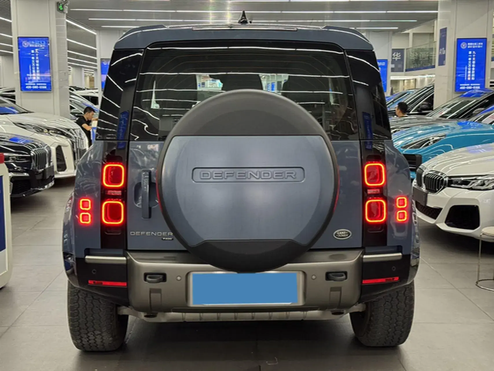 2021 LAND ROVER thumbnail 4
