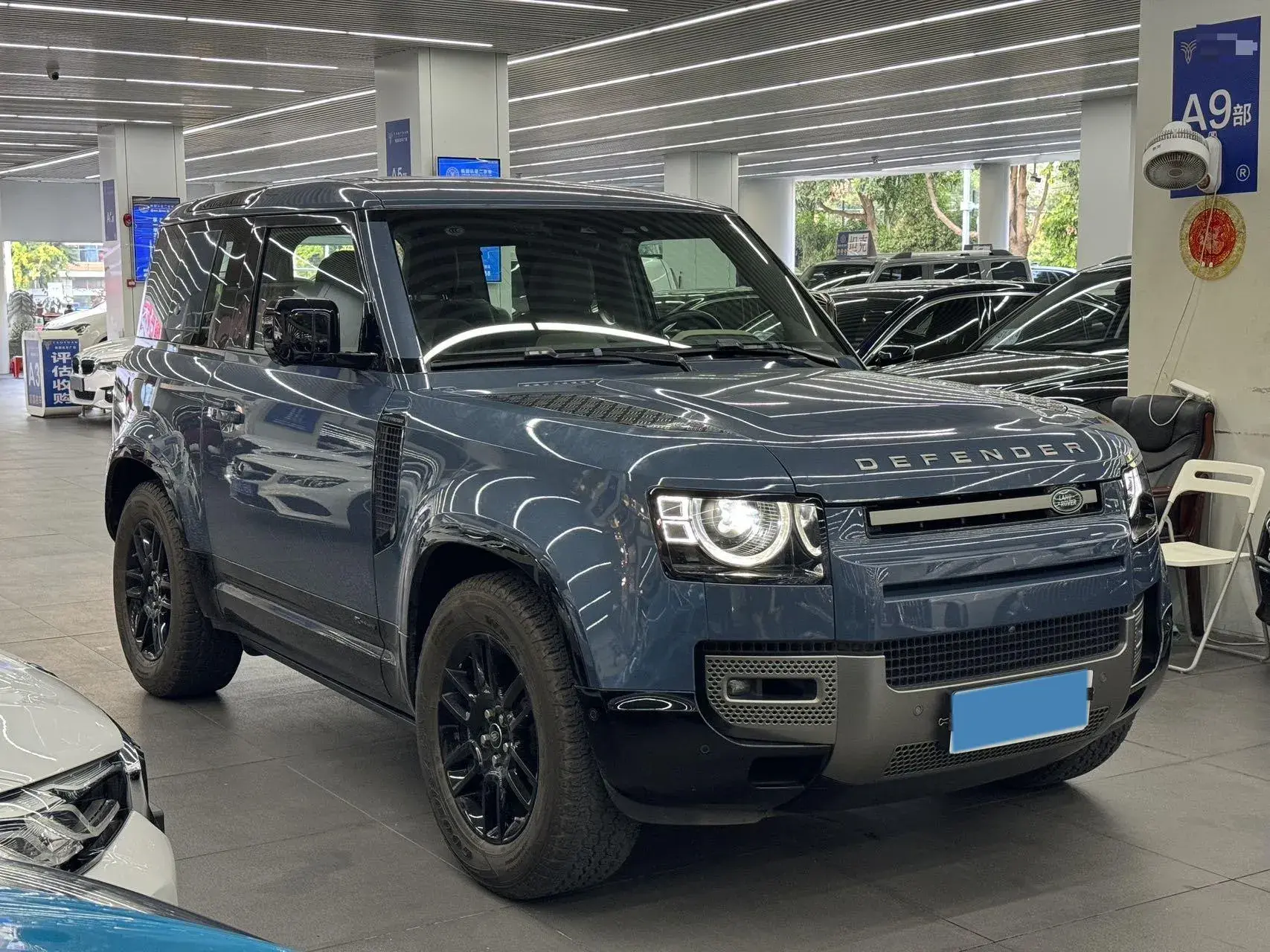 2021 LAND ROVER thumbnail 3