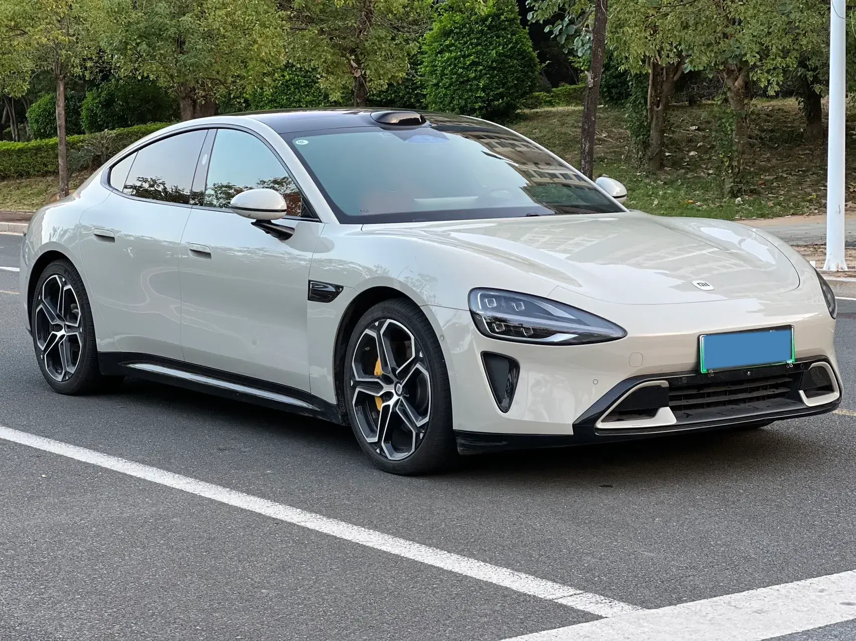 2024 MI SU7 thumbnail 3