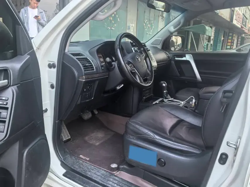 2018 TOYOTA LAND thumbnail 4