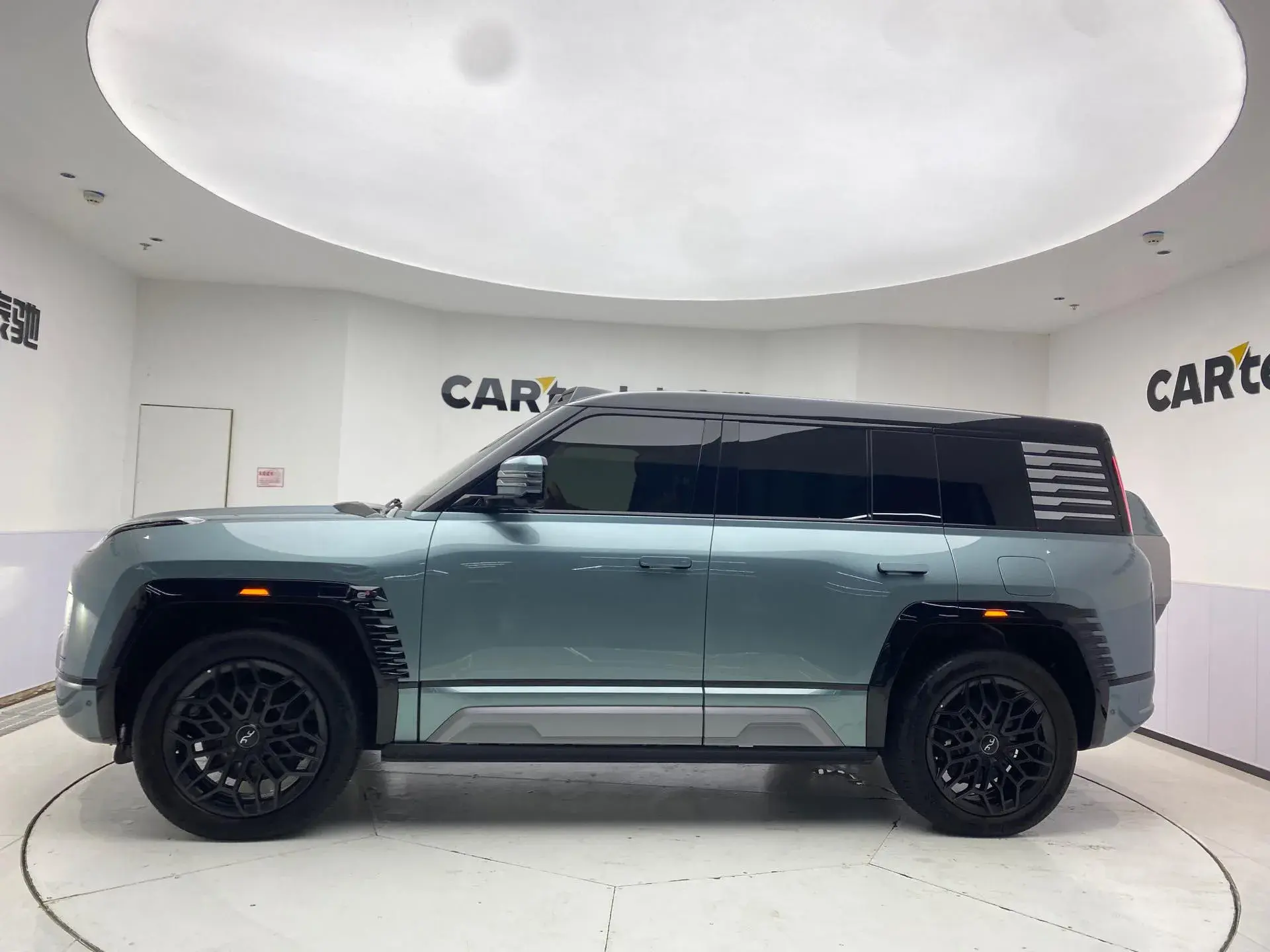 2023 YANGWANG U8 thumbnail 4