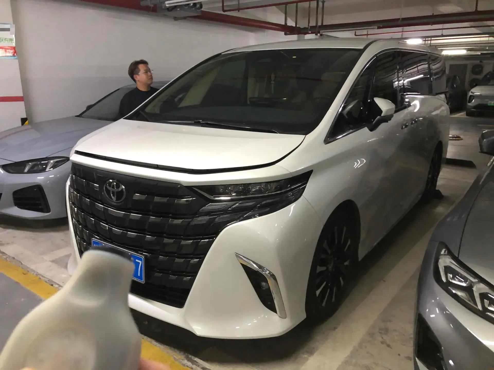 2024 TOYOTA ALPHARD view 1