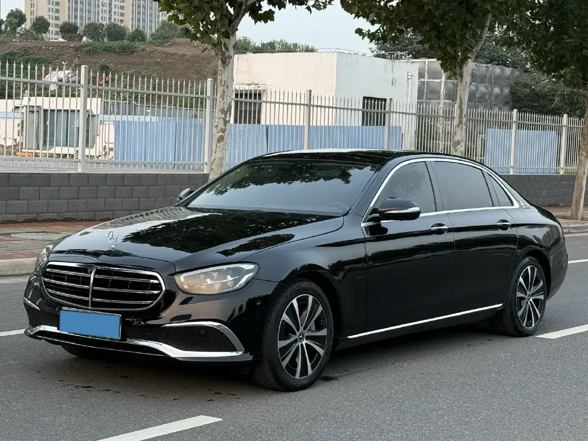 2022 Mercedes-Benz E Class 2.0T 211HP L4 9AT PHEV 25.4KWH