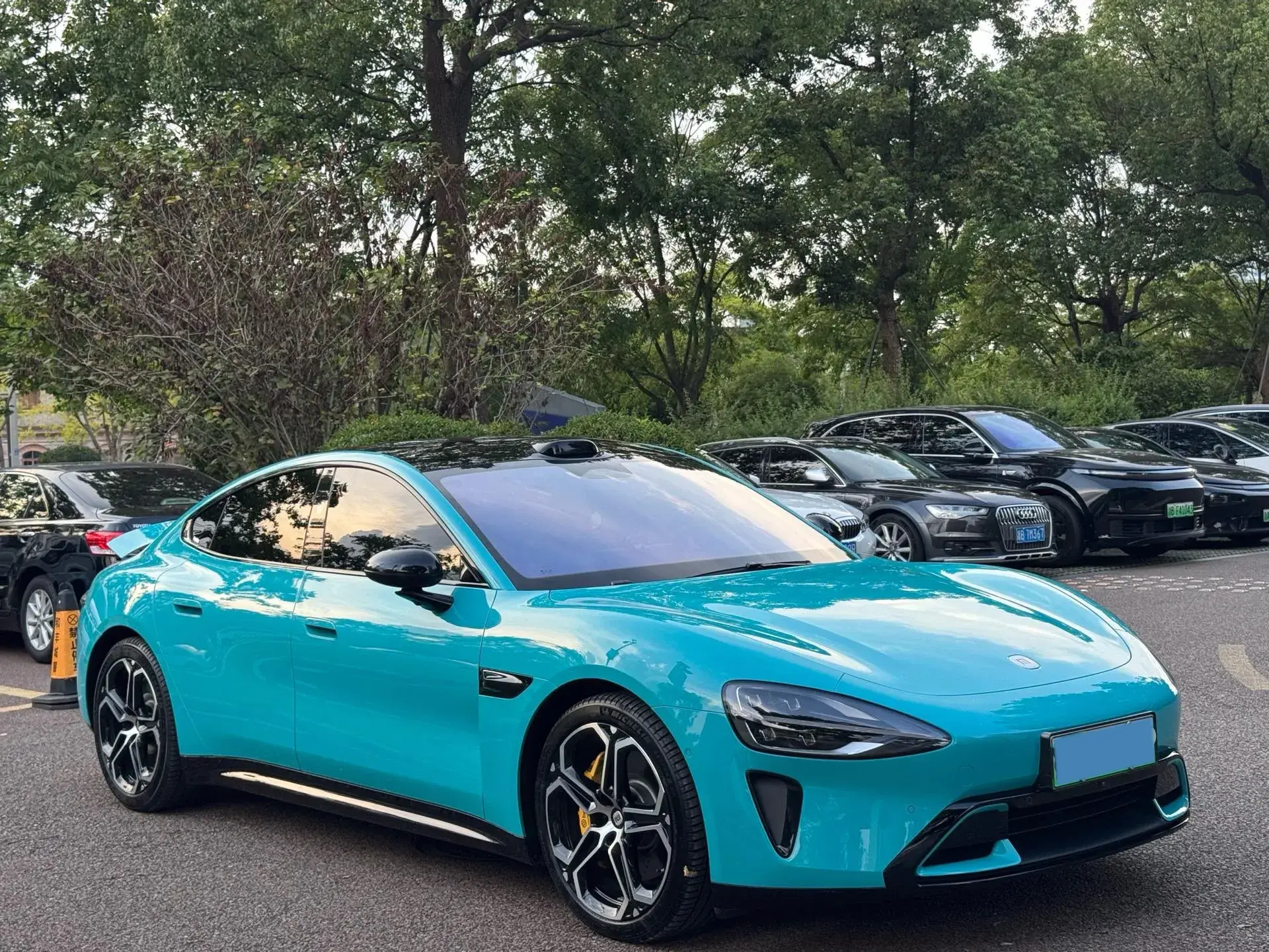 2024 MI SU7 thumbnail 3