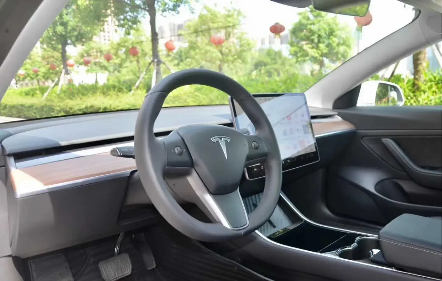 2019 TESLA MODEL thumbnail 4