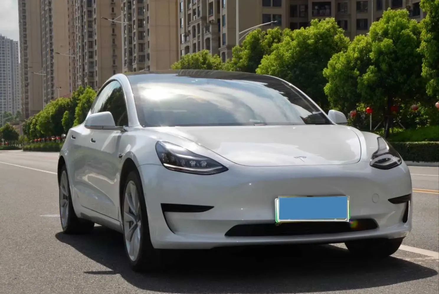 2019 TESLA MODEL thumbnail 2