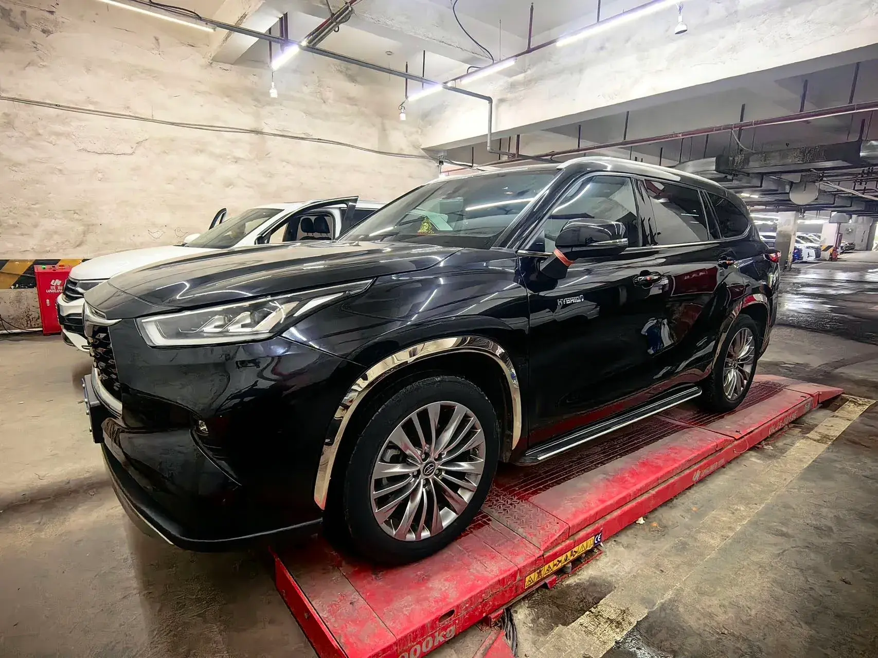 2022 TOYOTA HIGHLANDER view 1