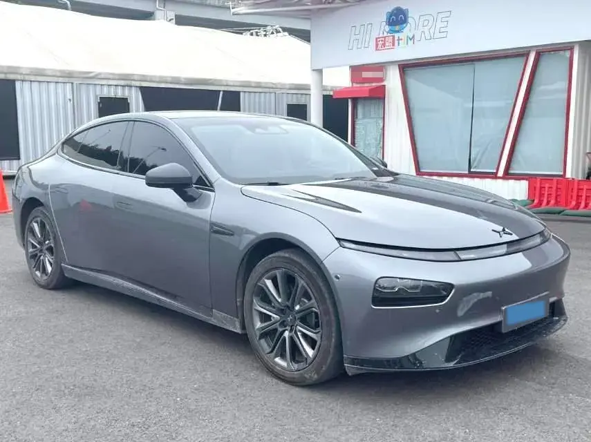 2022 XPENG P7 thumbnail 2