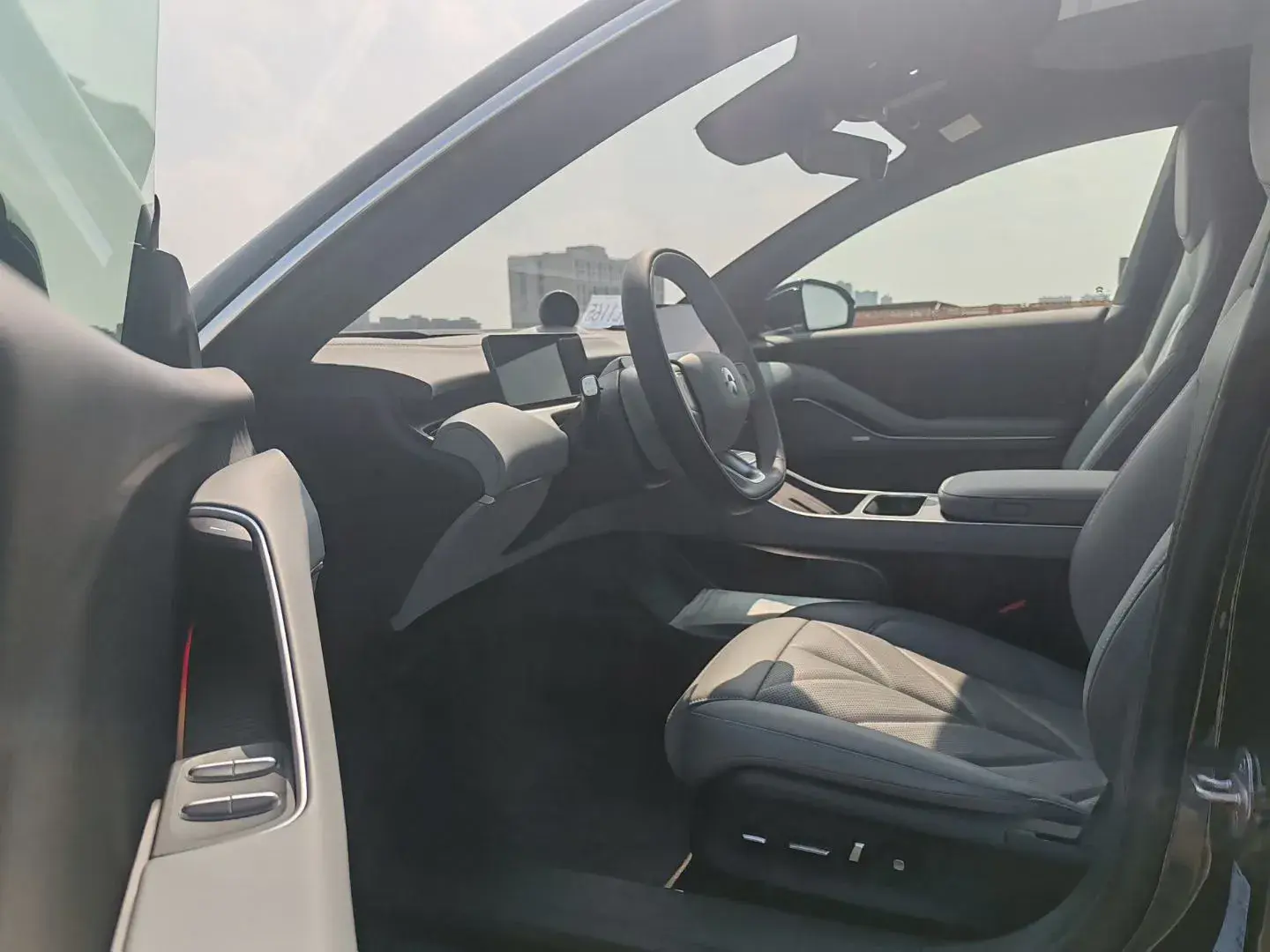 2025 NIO ET5T thumbnail 2