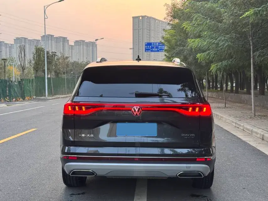 2022 VOLKSWAGEN TALAGON thumbnail 4