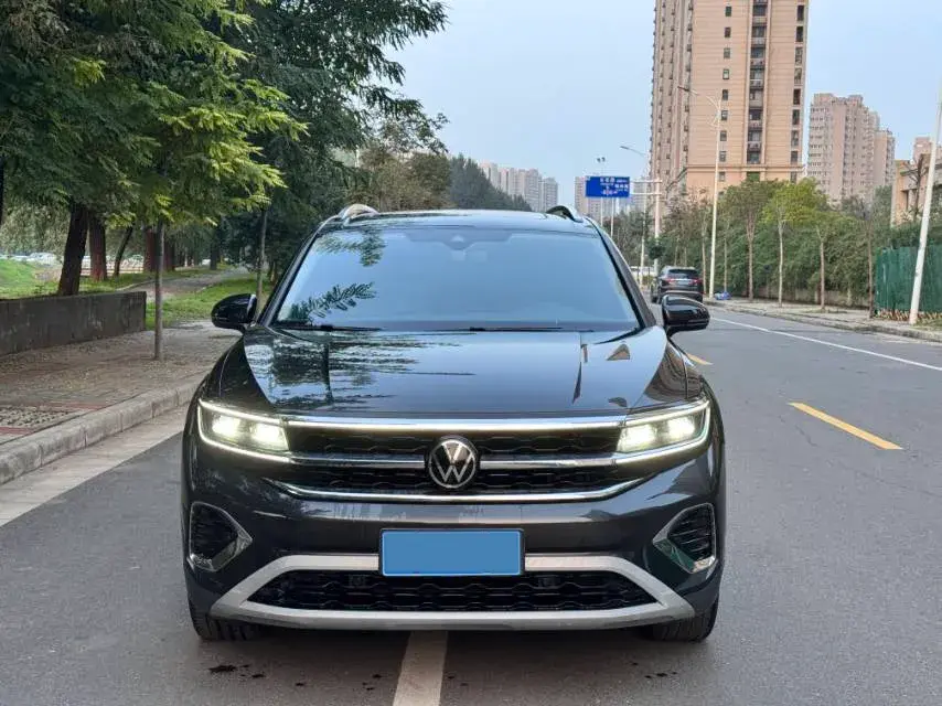 2022 VOLKSWAGEN TALAGON thumbnail 2