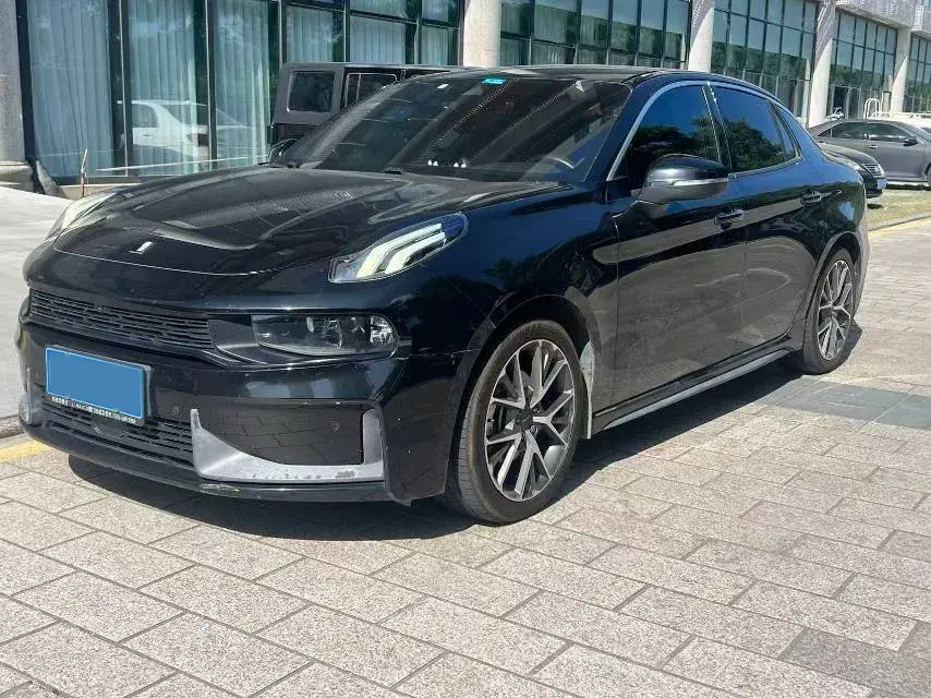 2020 LYNK&CO 03 view 1