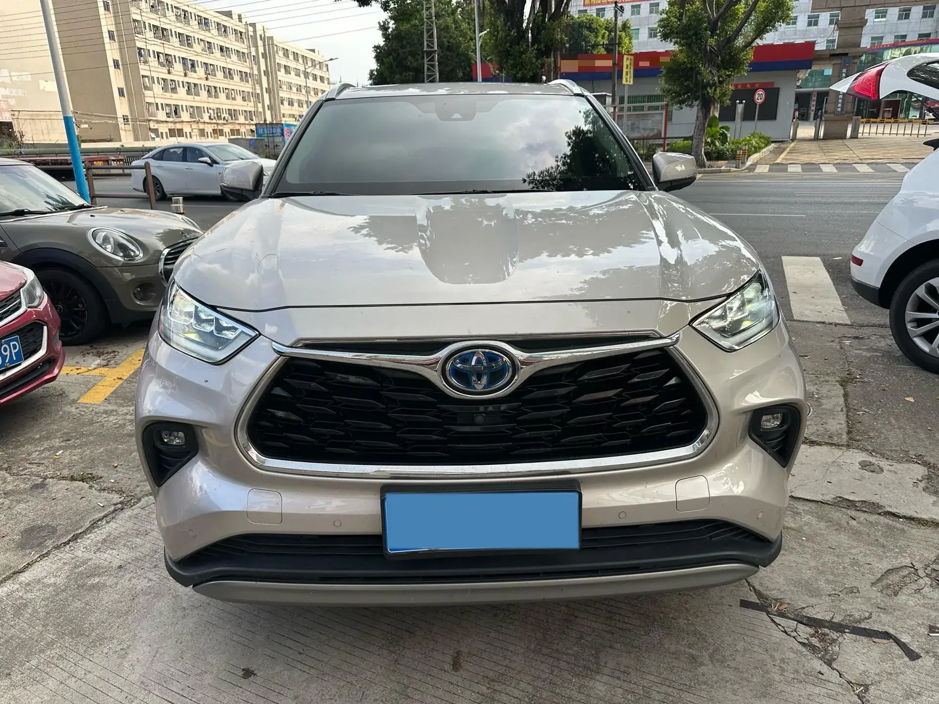 2022 TOYOTA HIGHLANDER thumbnail 2