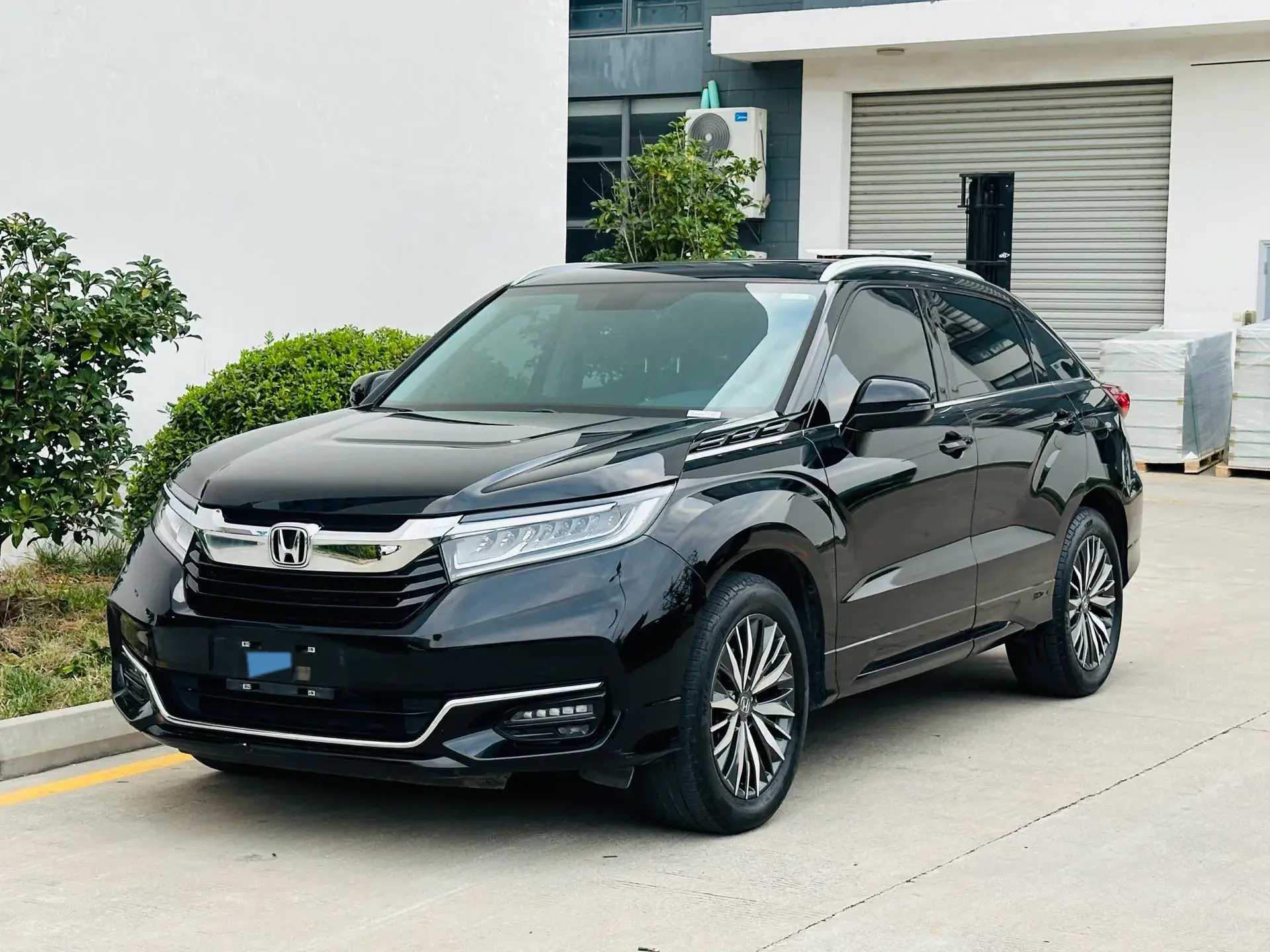 2020 HONDA AVANCIER view 1