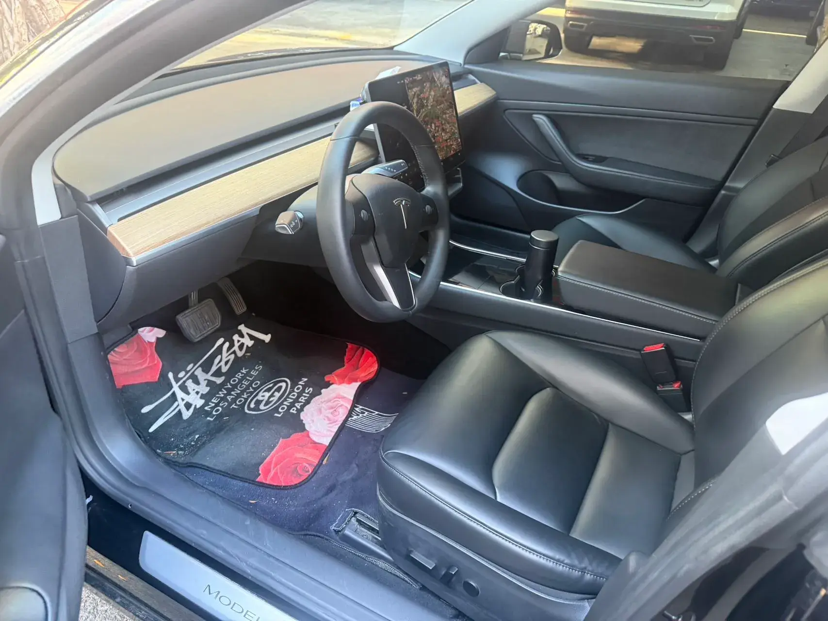 2020 TESLA MODEL thumbnail 4