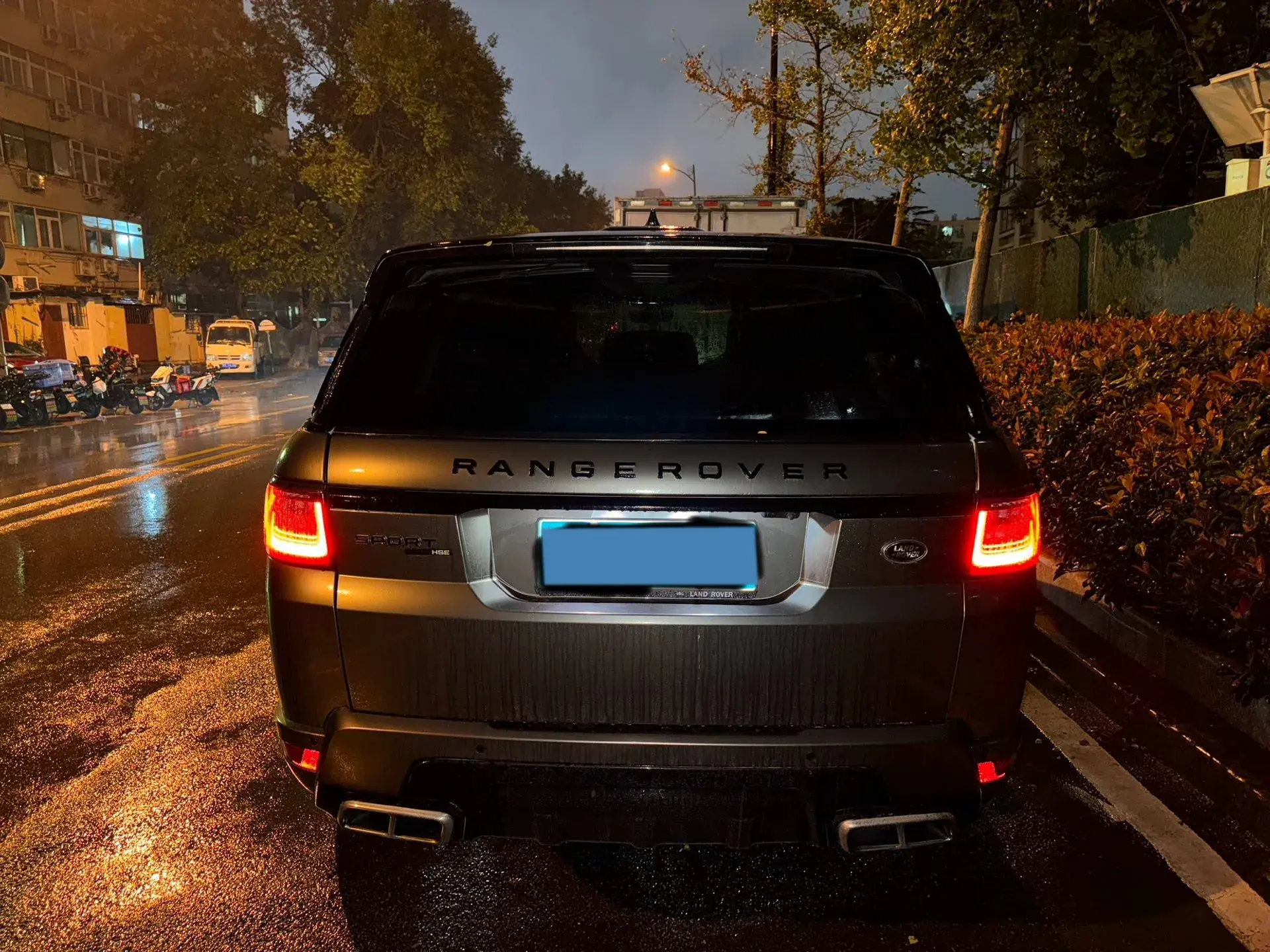 2018 LAND ROVER thumbnail 4