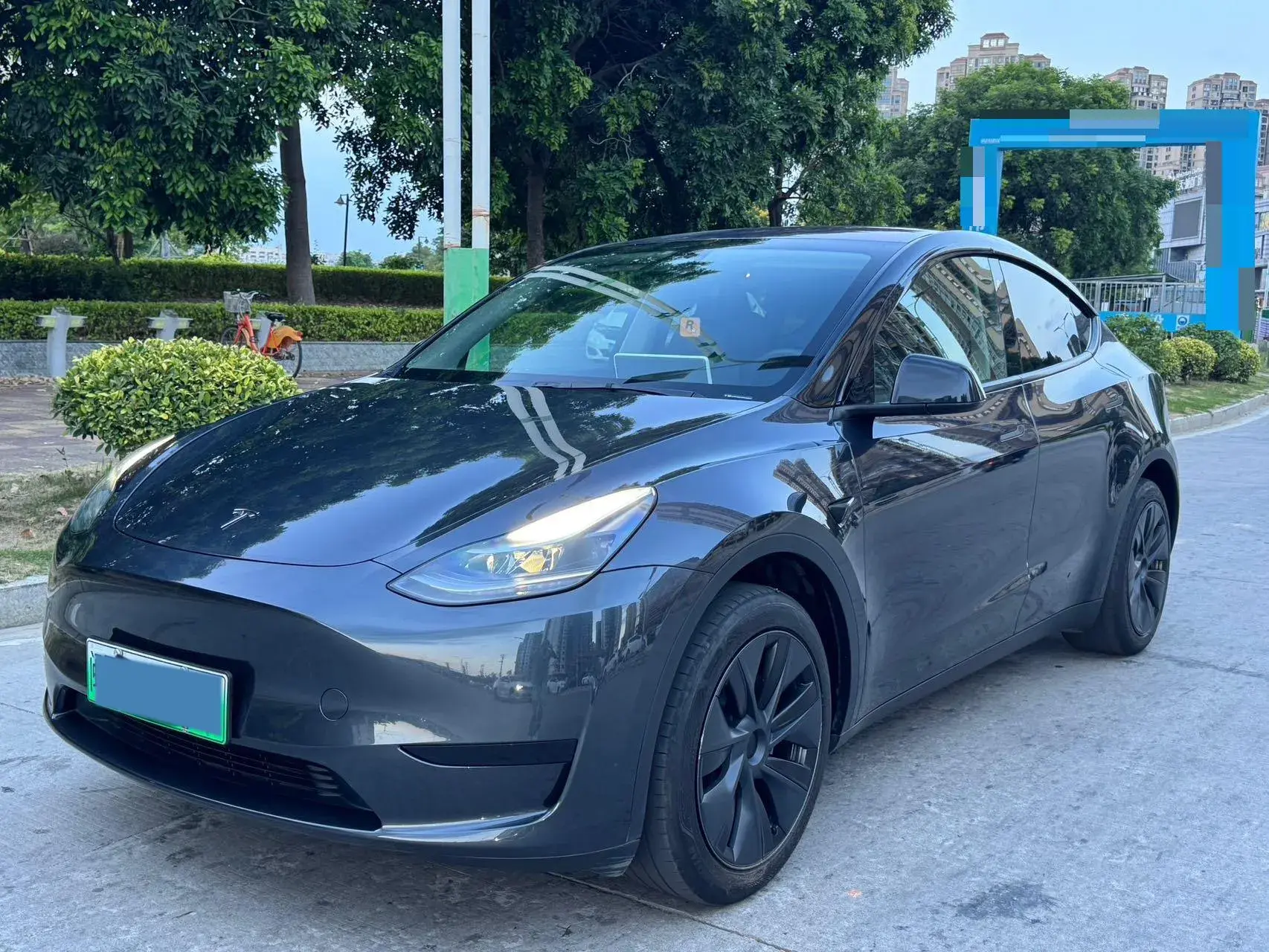 2024 TESLA MODEL view 1