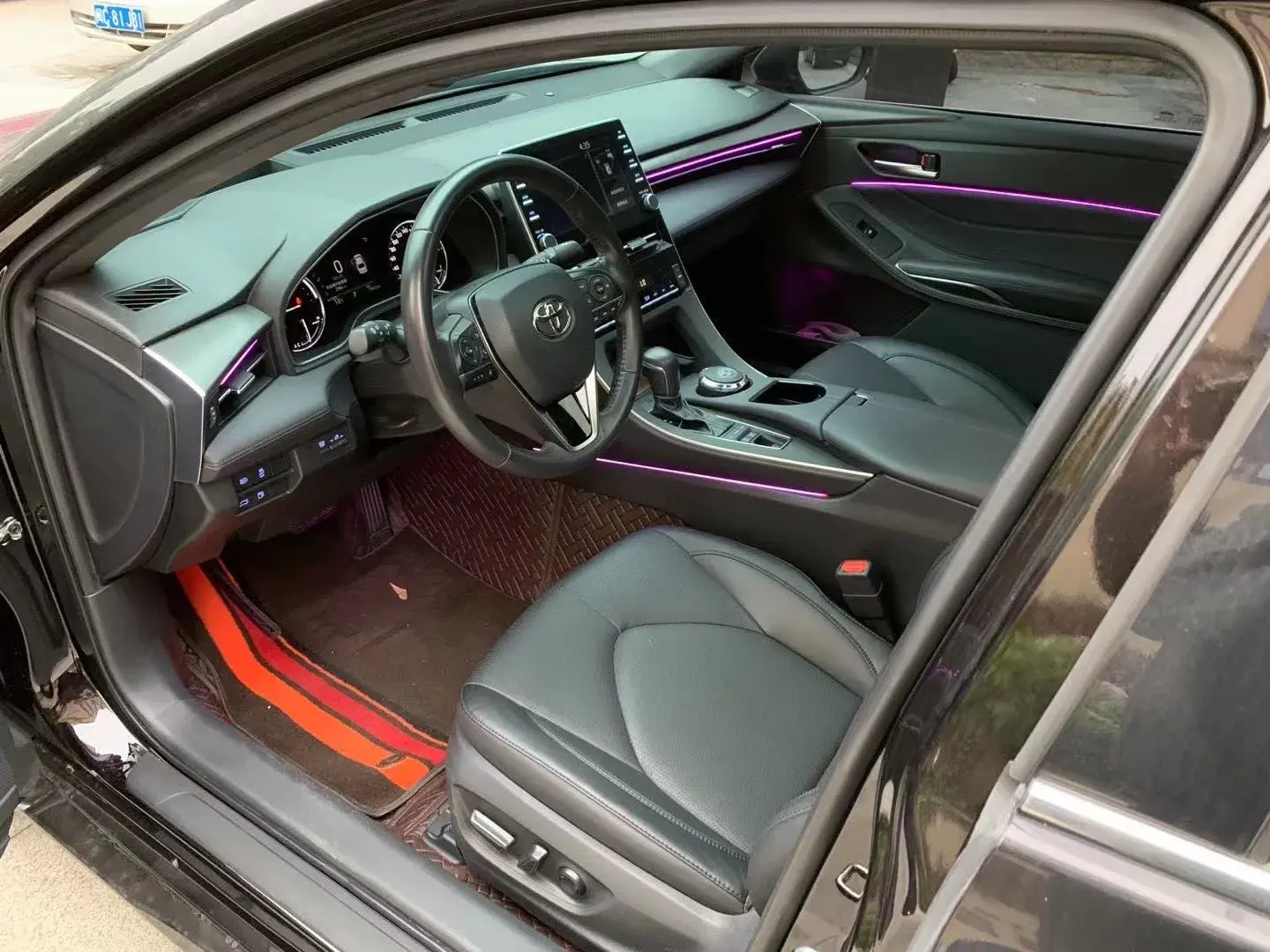 2019 TOYOTA AVALON thumbnail 3