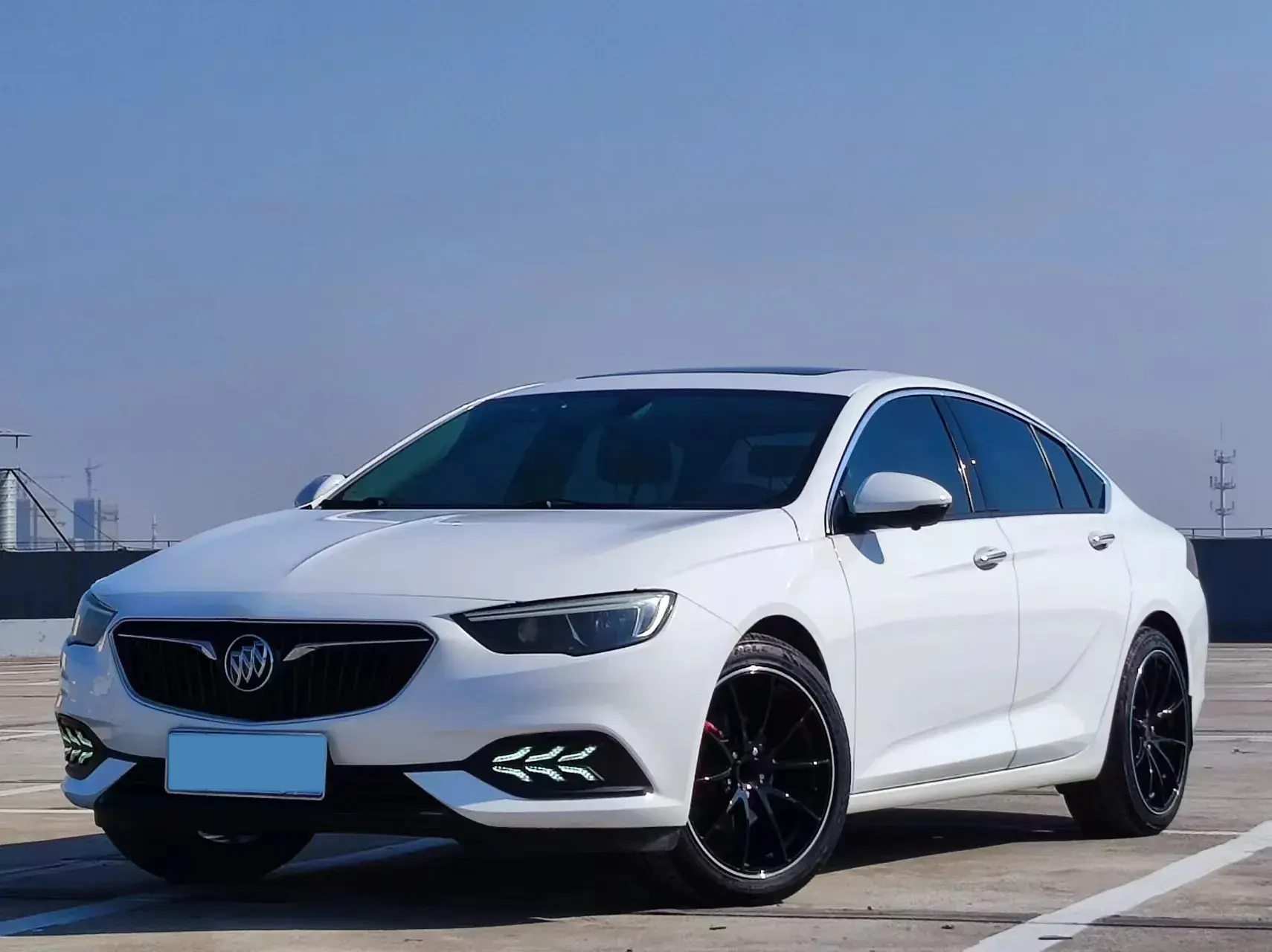 2019 BUICK REGAL view 1