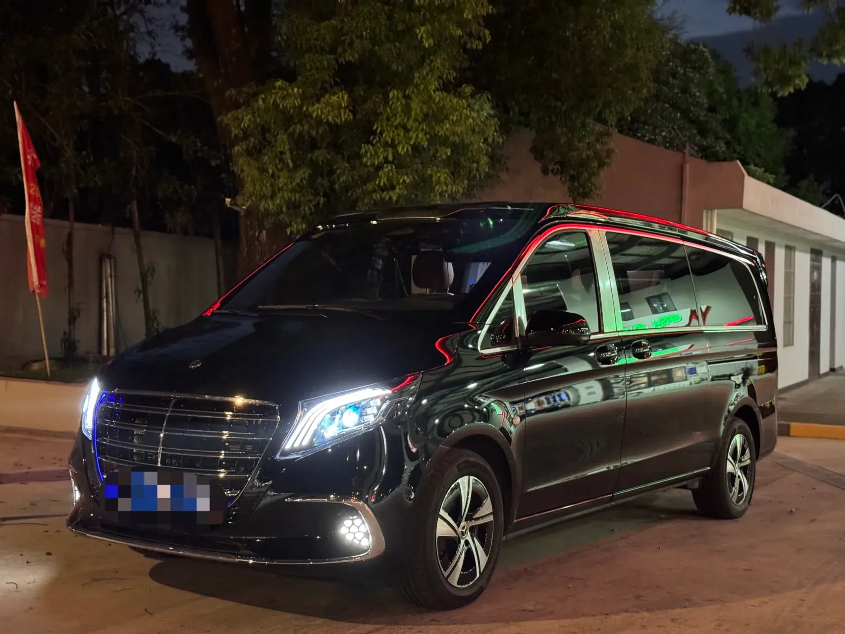 2024 MERCEDES-BENZ VITO view 1