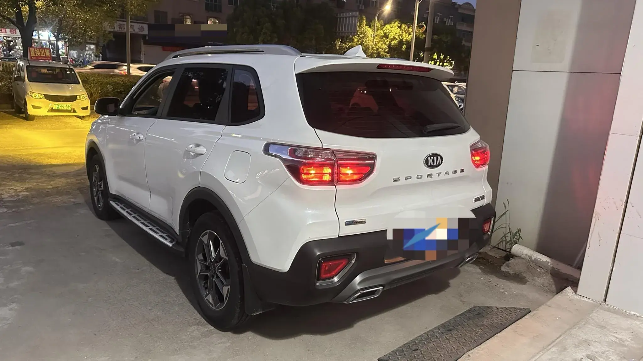 2019 KIA SPORTAGE thumbnail 4