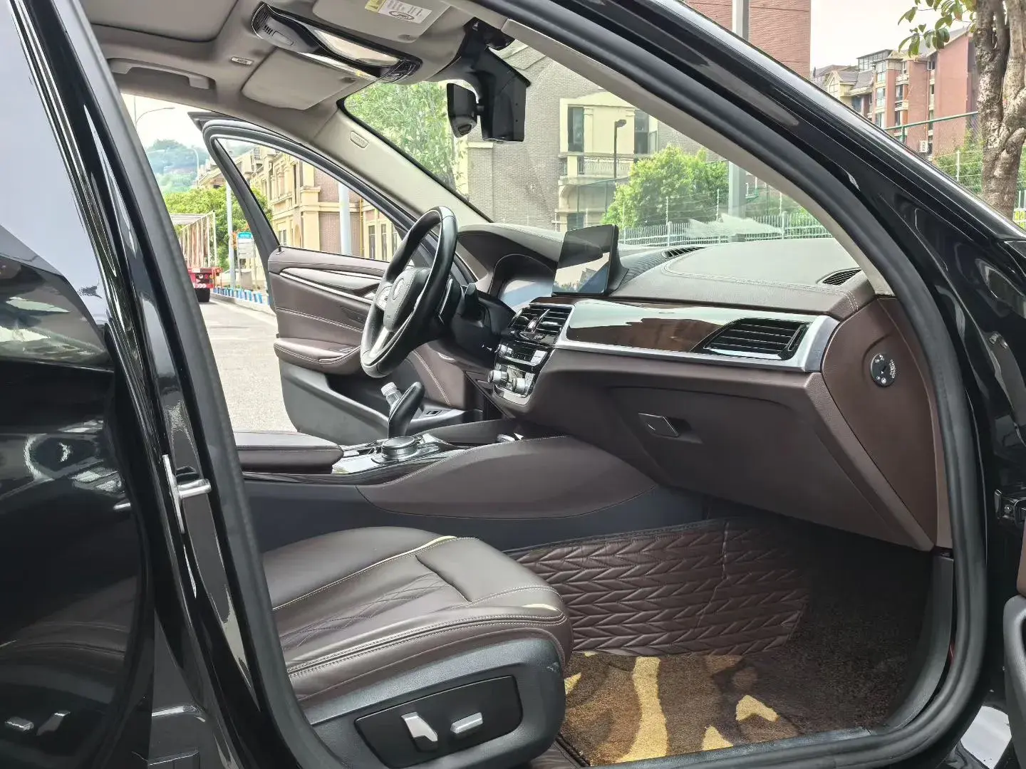 2022 MERCEDES-BENZ C thumbnail 3