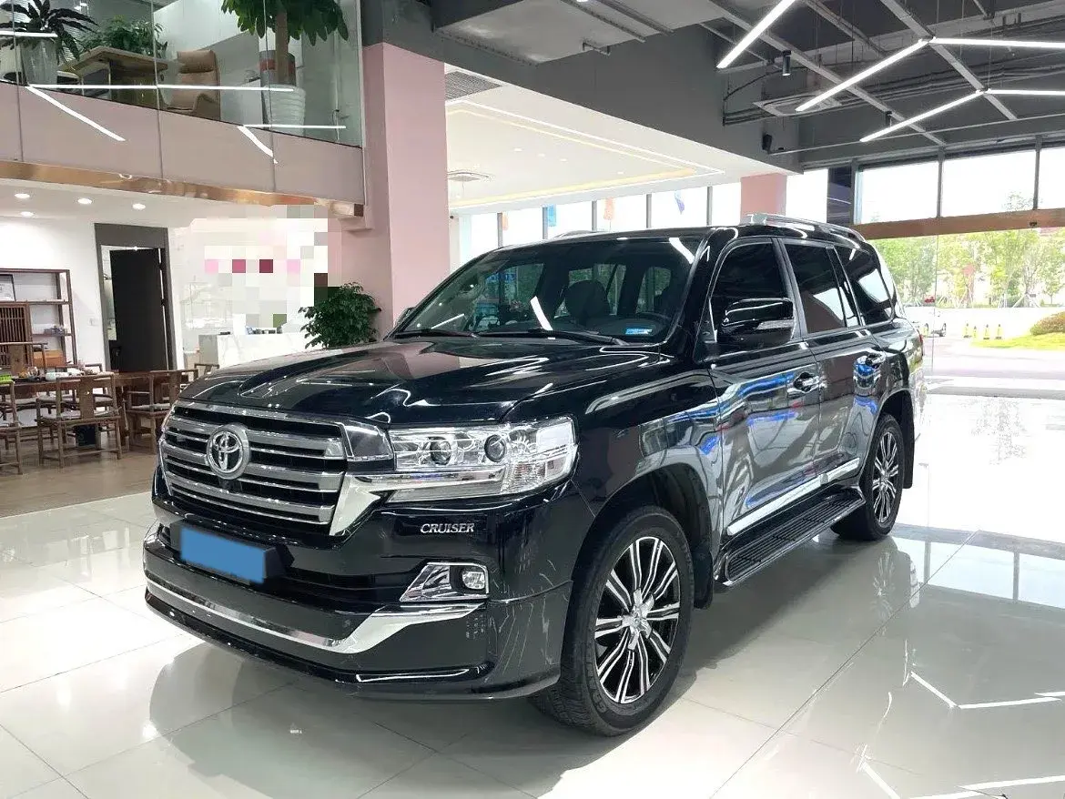 2019 CHEVROLET TRAX view 1