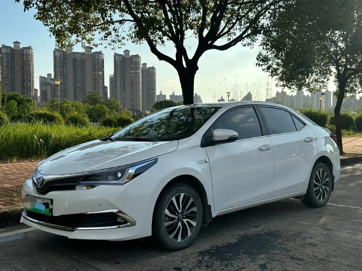 2019 Toyota Corolla Hybird E+ 1.8L 99HP L4 E-CVT PHEV 10.5KWH