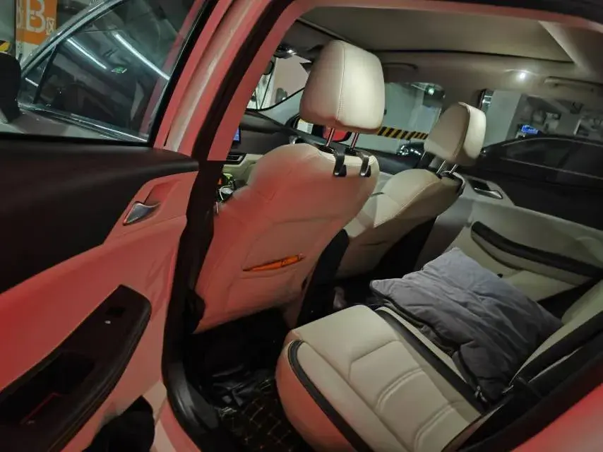 2021 BYD YUAN thumbnail 4