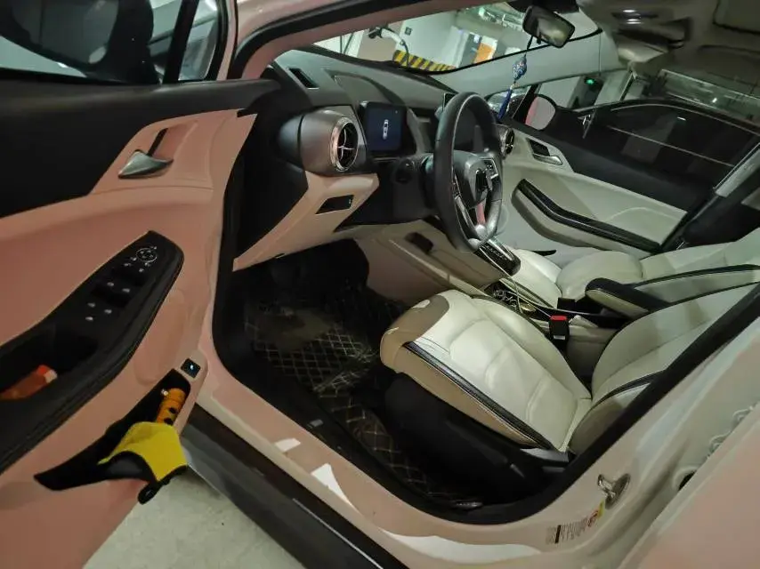 2021 BYD YUAN thumbnail 3