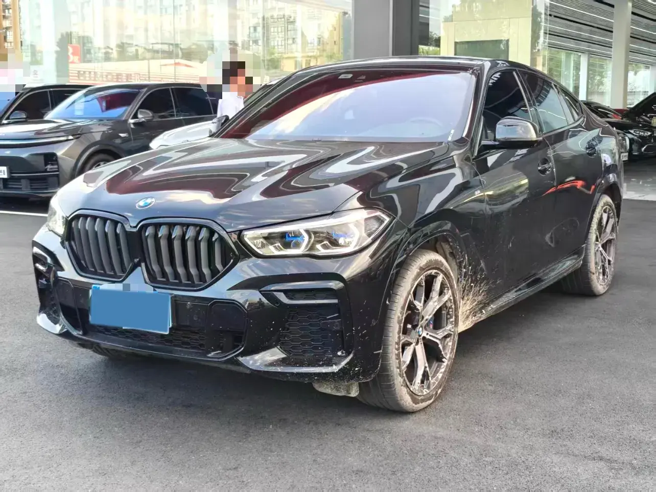 2022 BMW X6 view 1