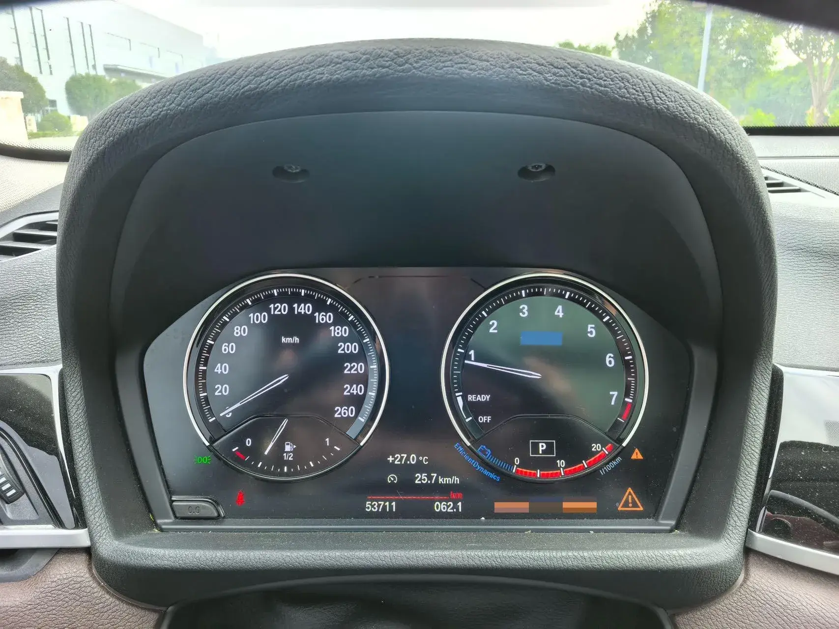 2021 BMW X1 thumbnail 4