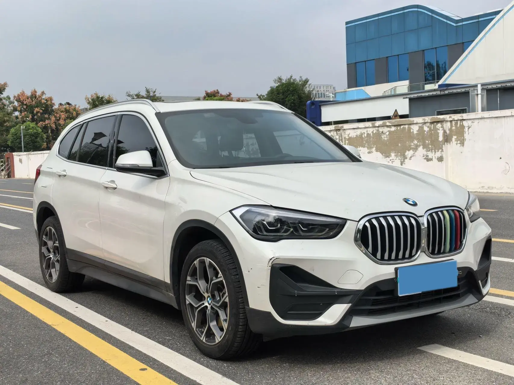 2021 BMW X1 thumbnail 3