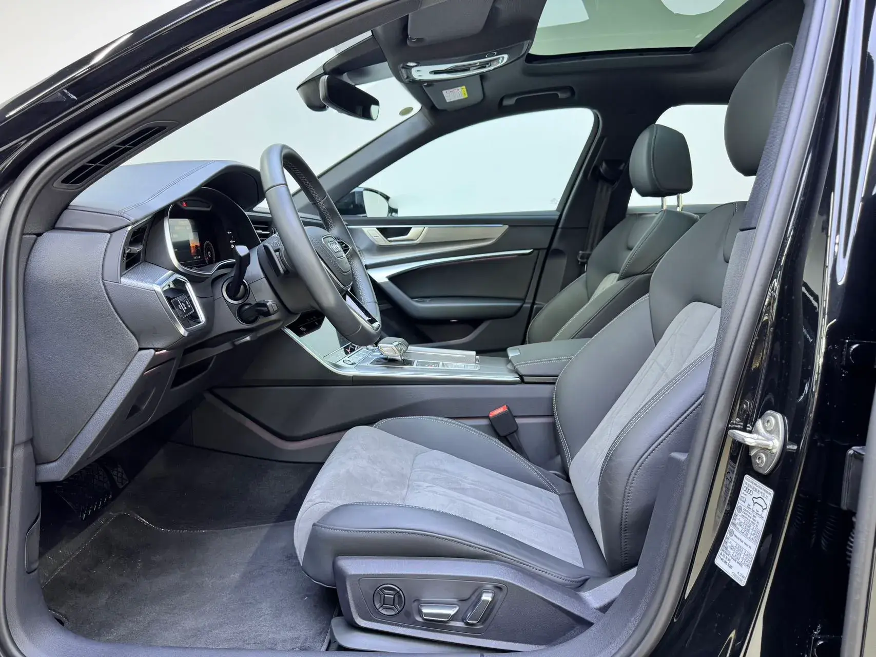 2024 AUDI A6L thumbnail 3