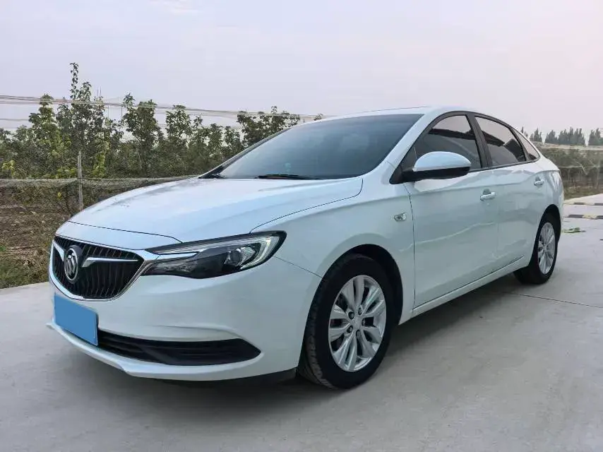 2021 BUICK EXCELLE view 1