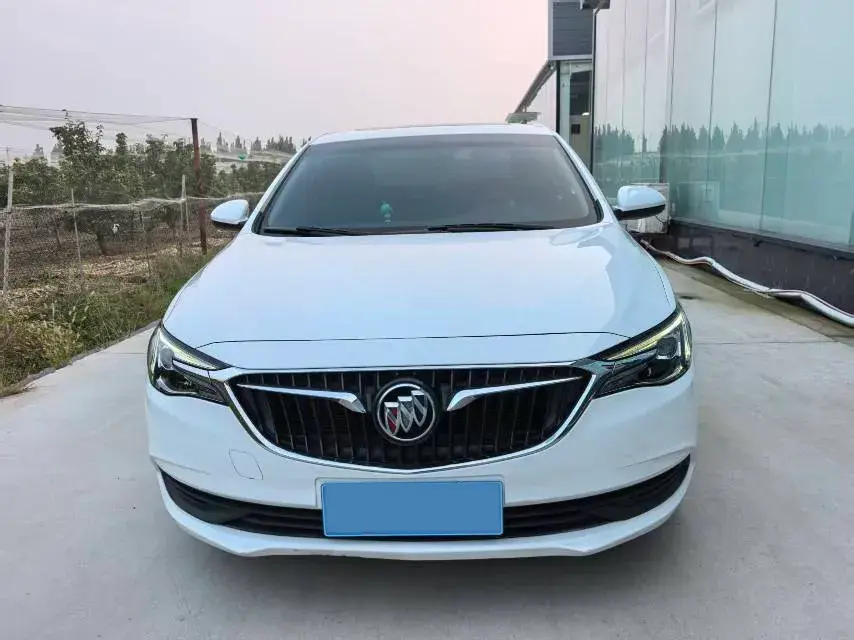 2021 BUICK EXCELLE thumbnail 2