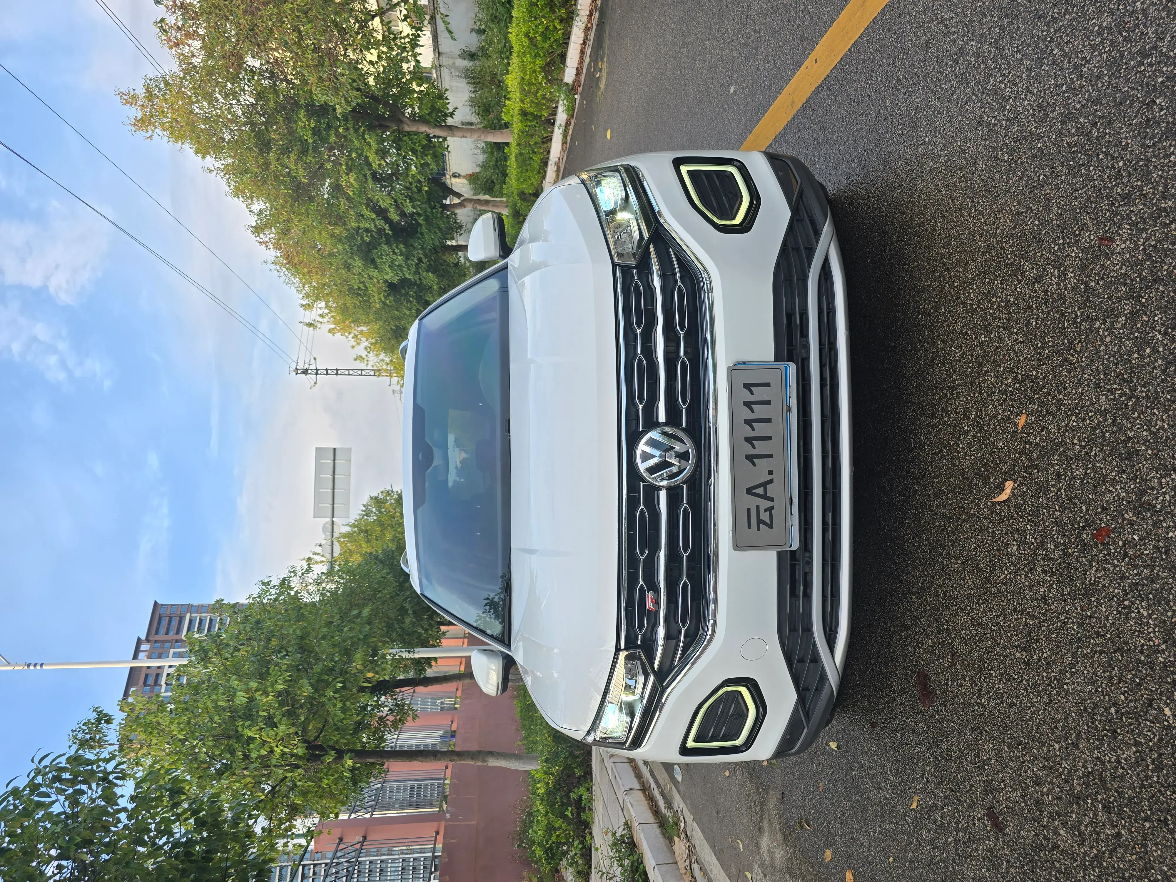 2020 VOLKSWAGEN TAYRON thumbnail 2