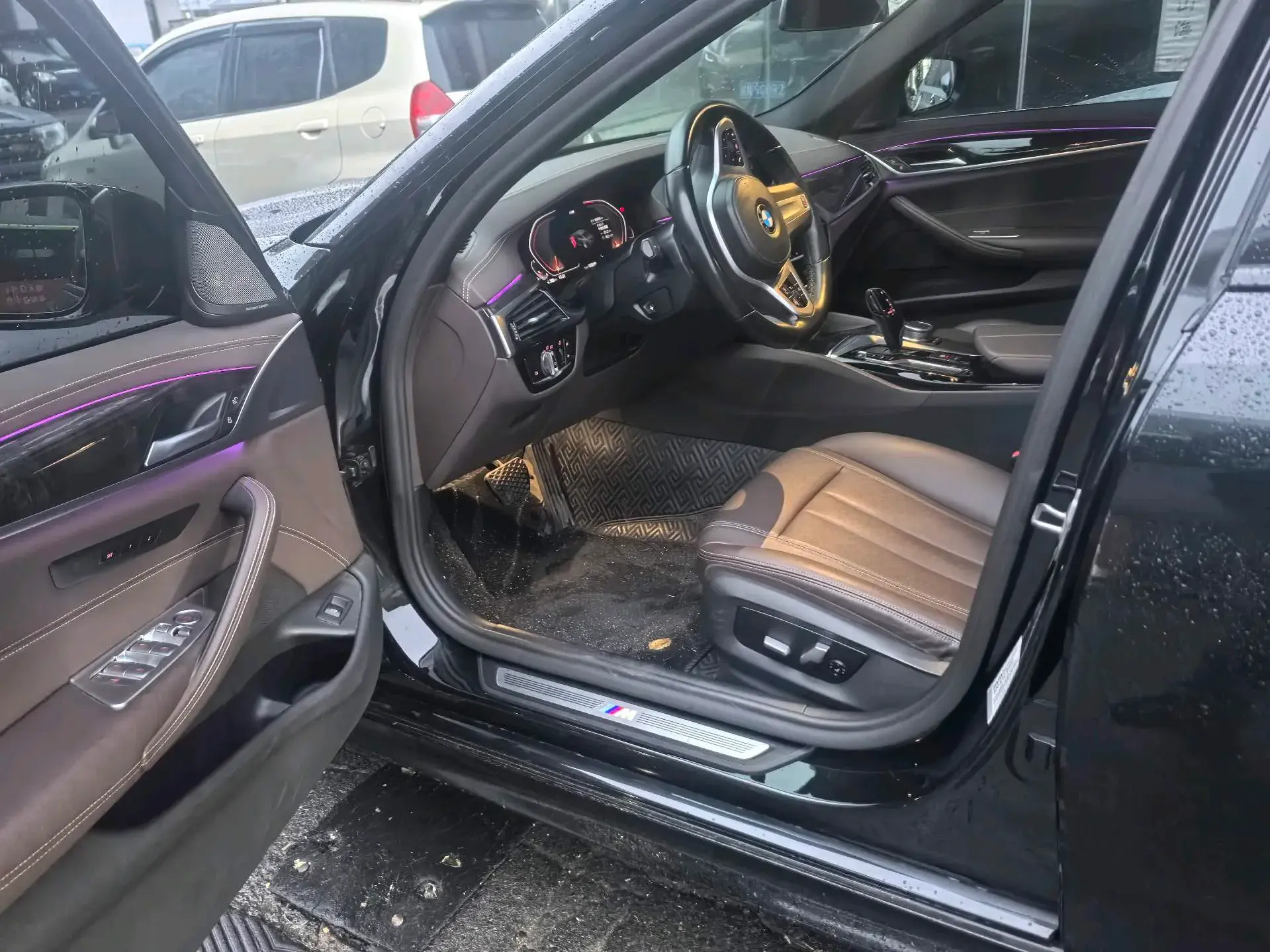 2020 BMW 5 thumbnail 3