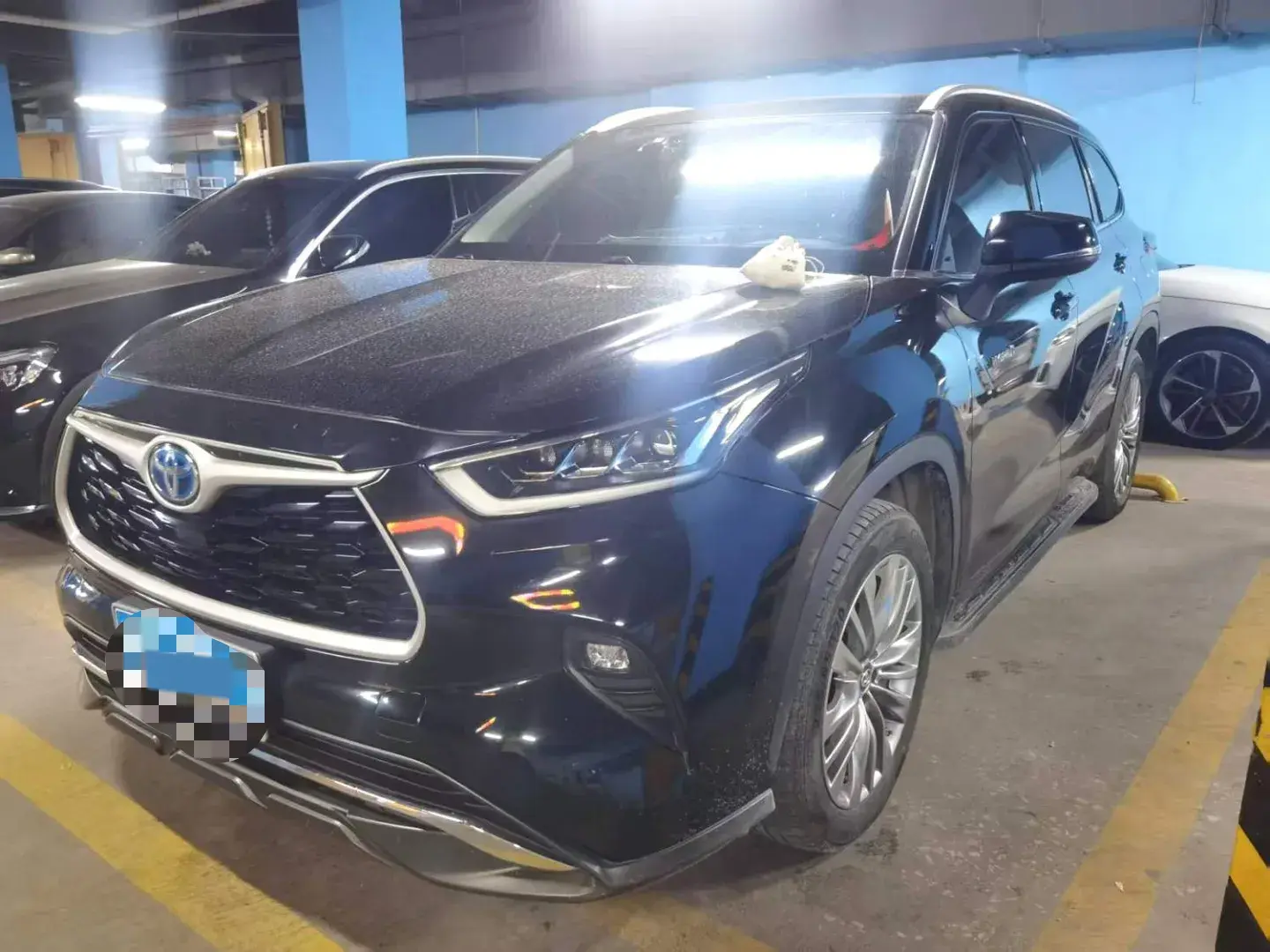 2022 TOYOTA HIGHLANDER view 1