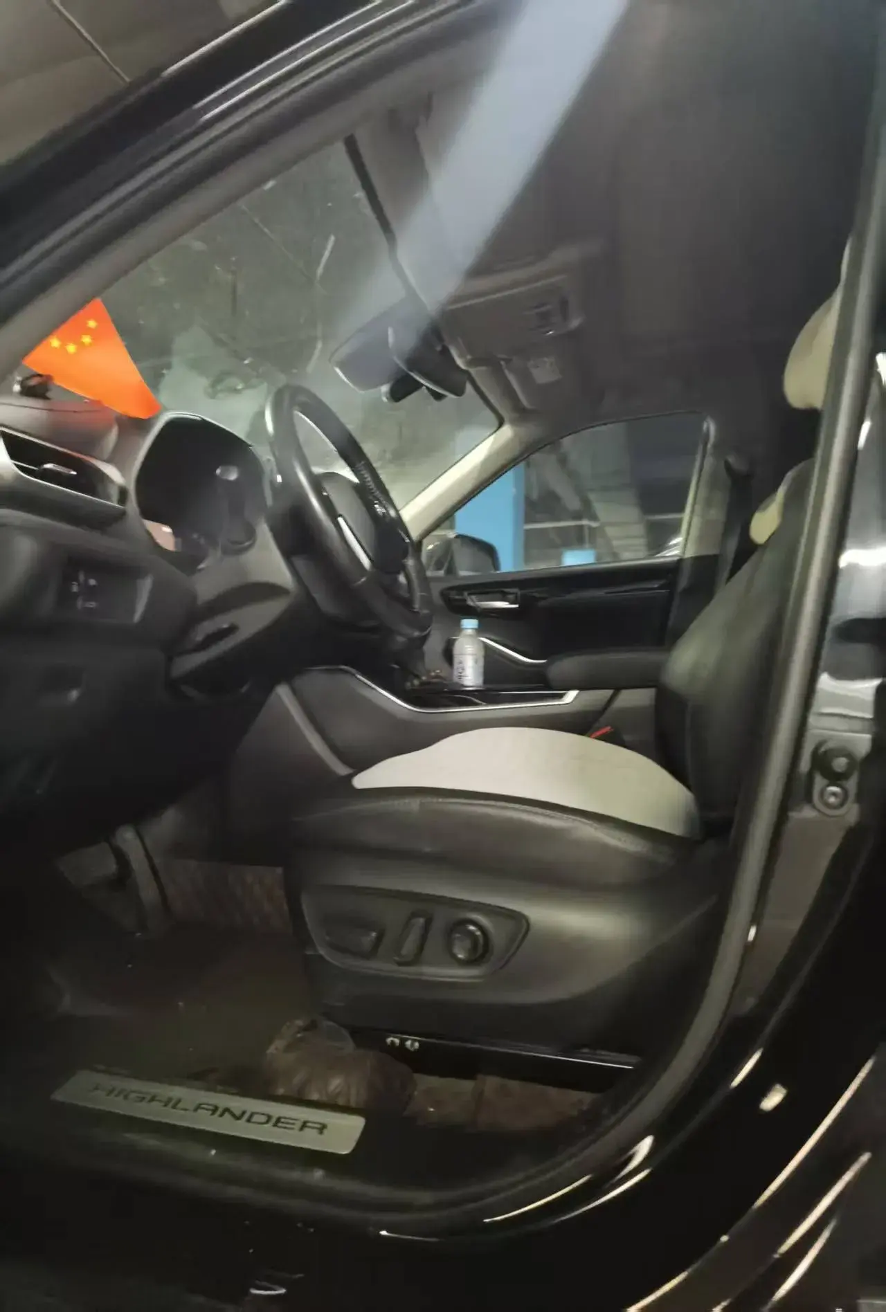 2022 TOYOTA HIGHLANDER thumbnail 4