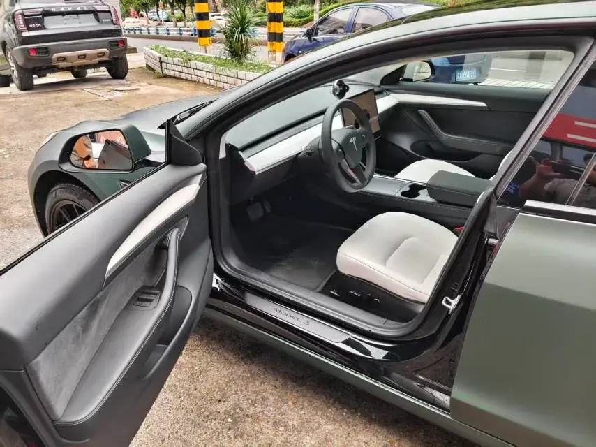 2022 TESLA MODEL thumbnail 3