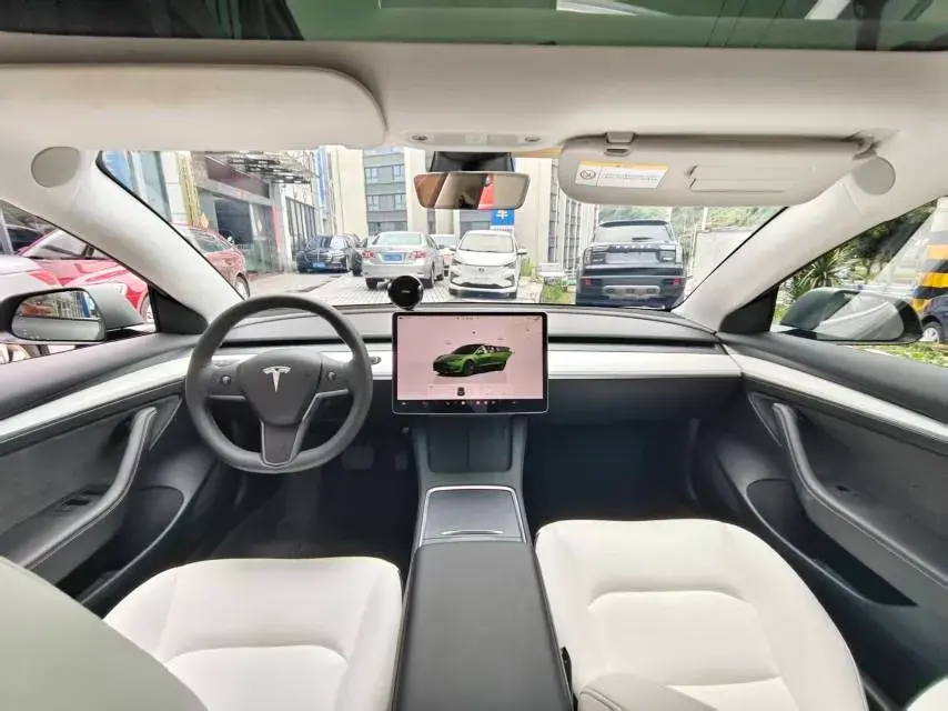 2022 TESLA MODEL thumbnail 4