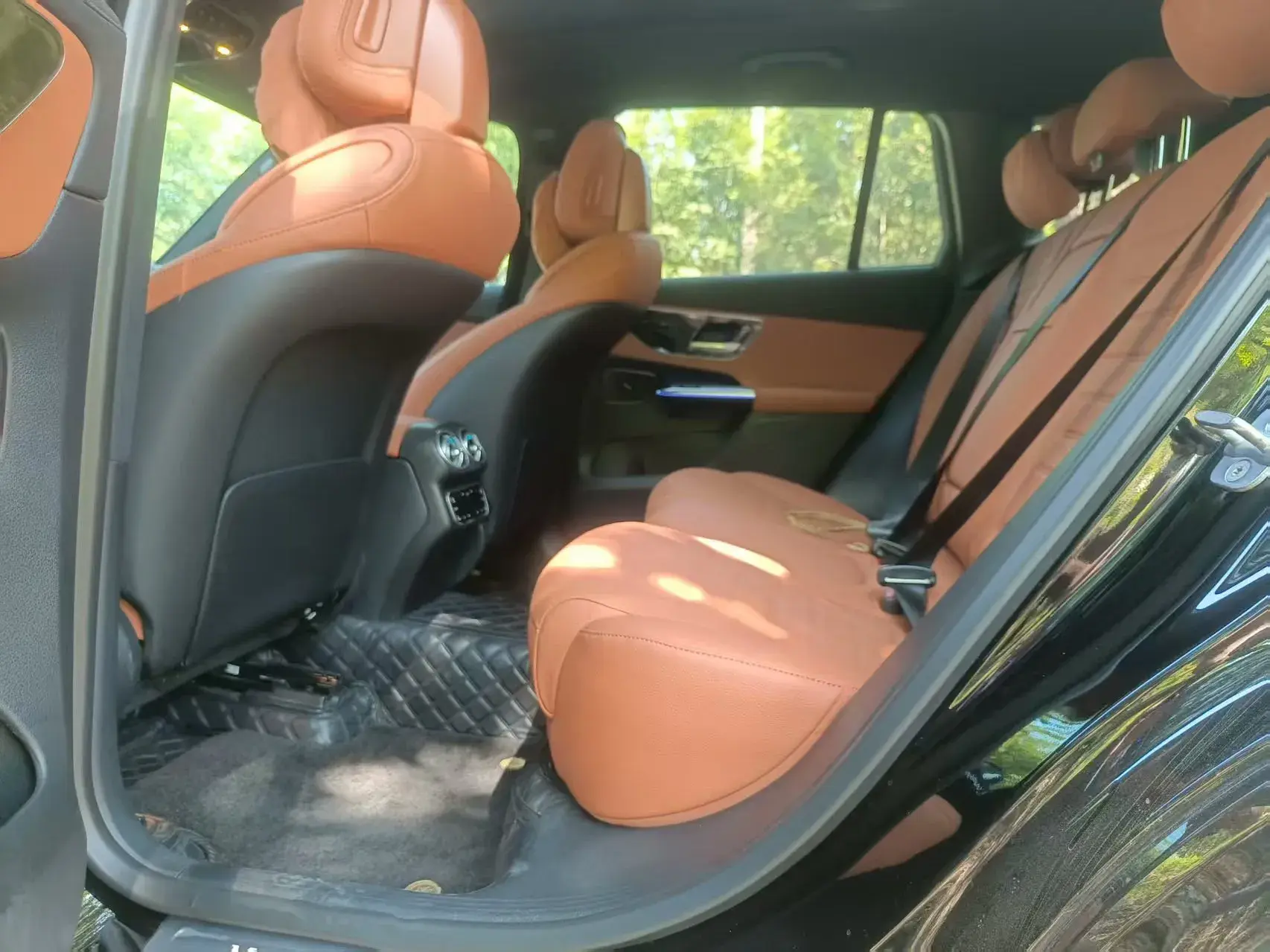 2023 MERCEDES-BENZ GLC thumbnail 4