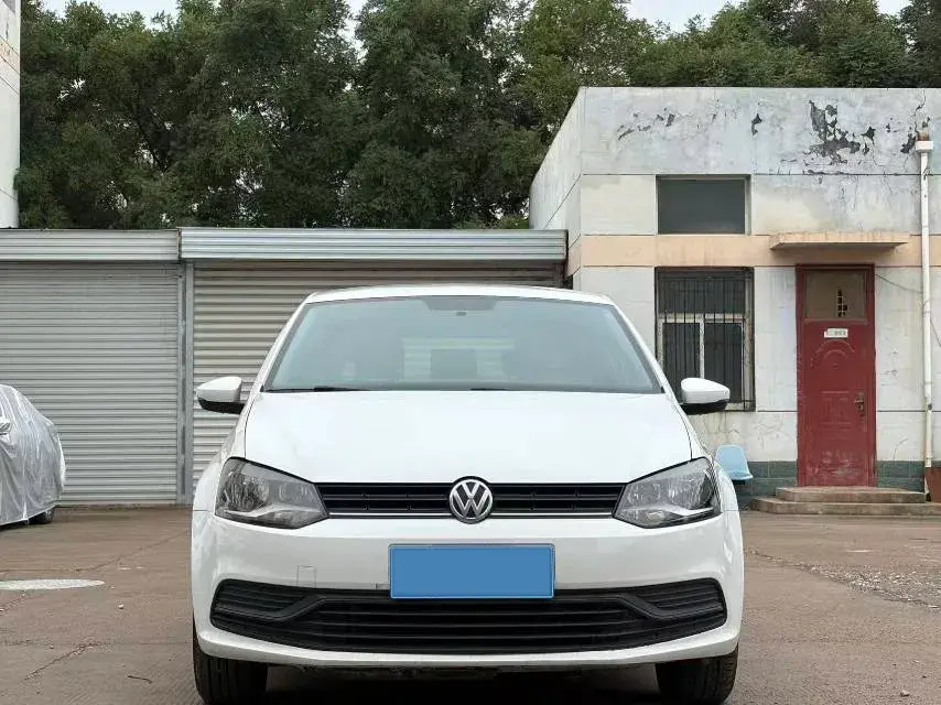 2016 VOLKSWAGEN POLO thumbnail 3