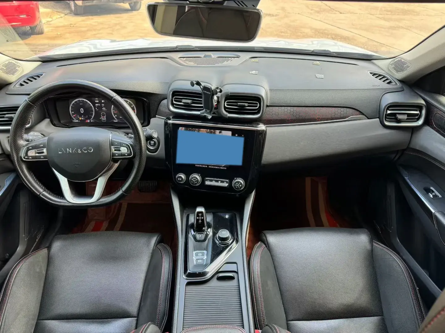 2018 LYNK&CO 02 thumbnail 4