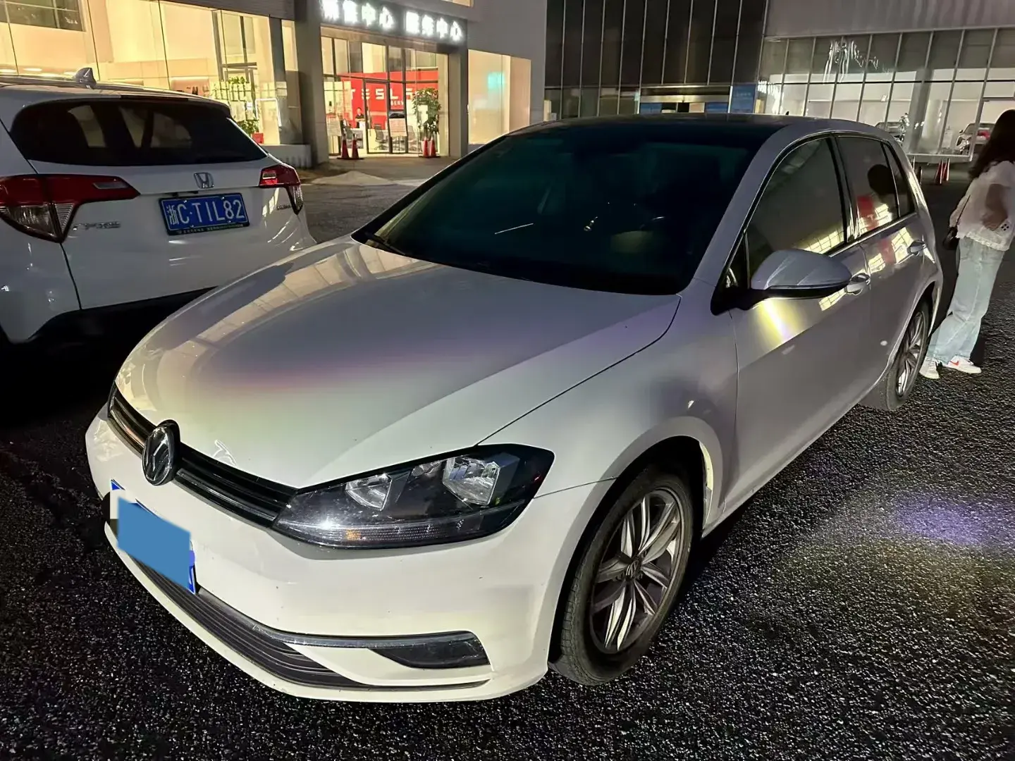 2019 VOLKSWAGEN GOLF view 1
