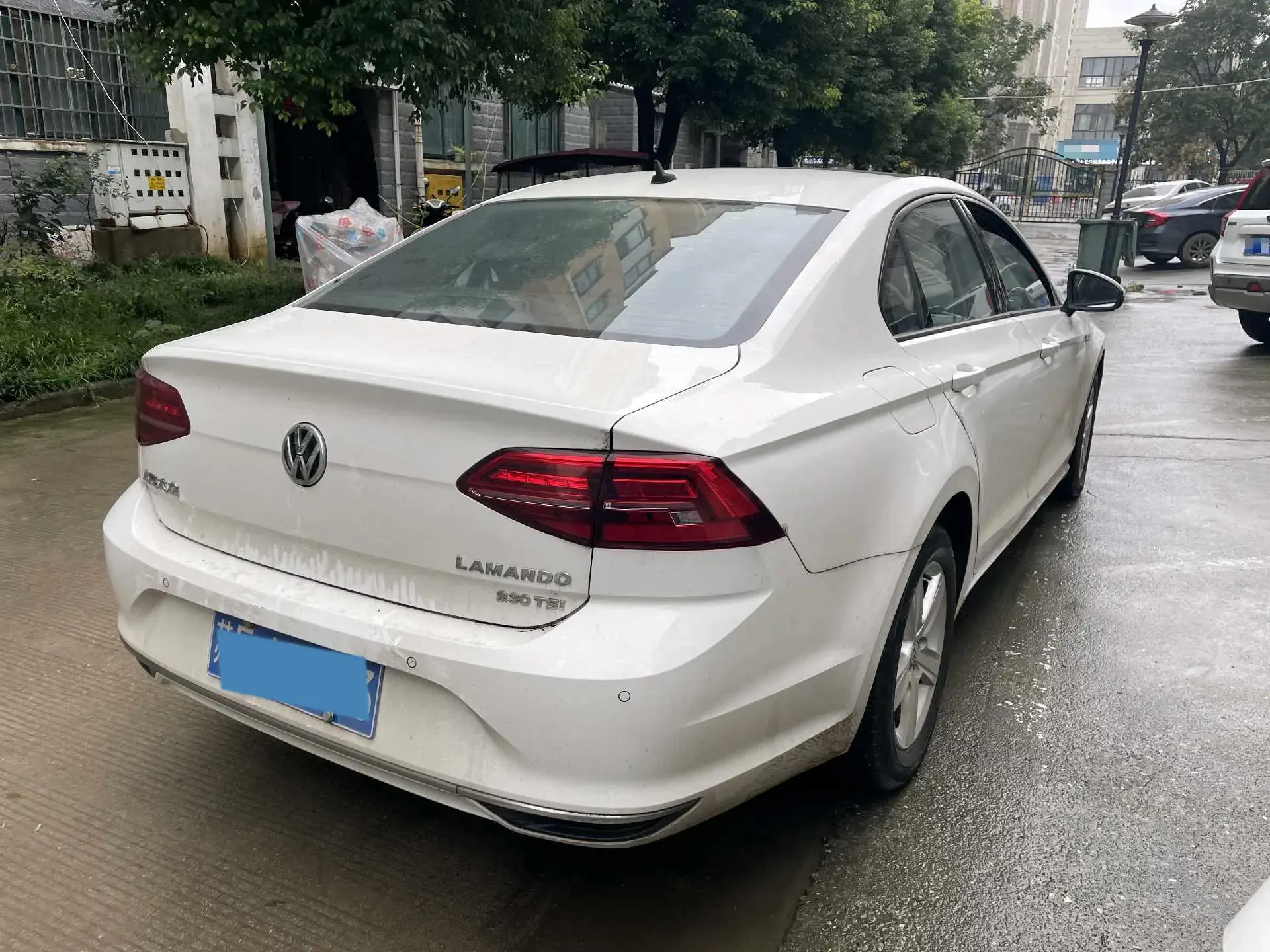 2019 VOLKSWAGEN LAMANDO thumbnail 3