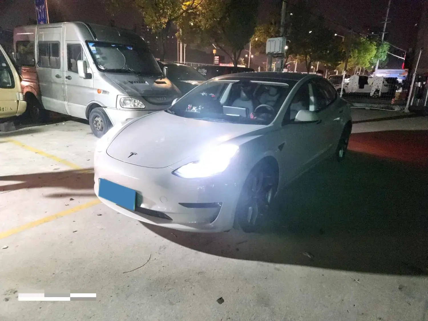 2022 TESLA MODEL thumbnail 2