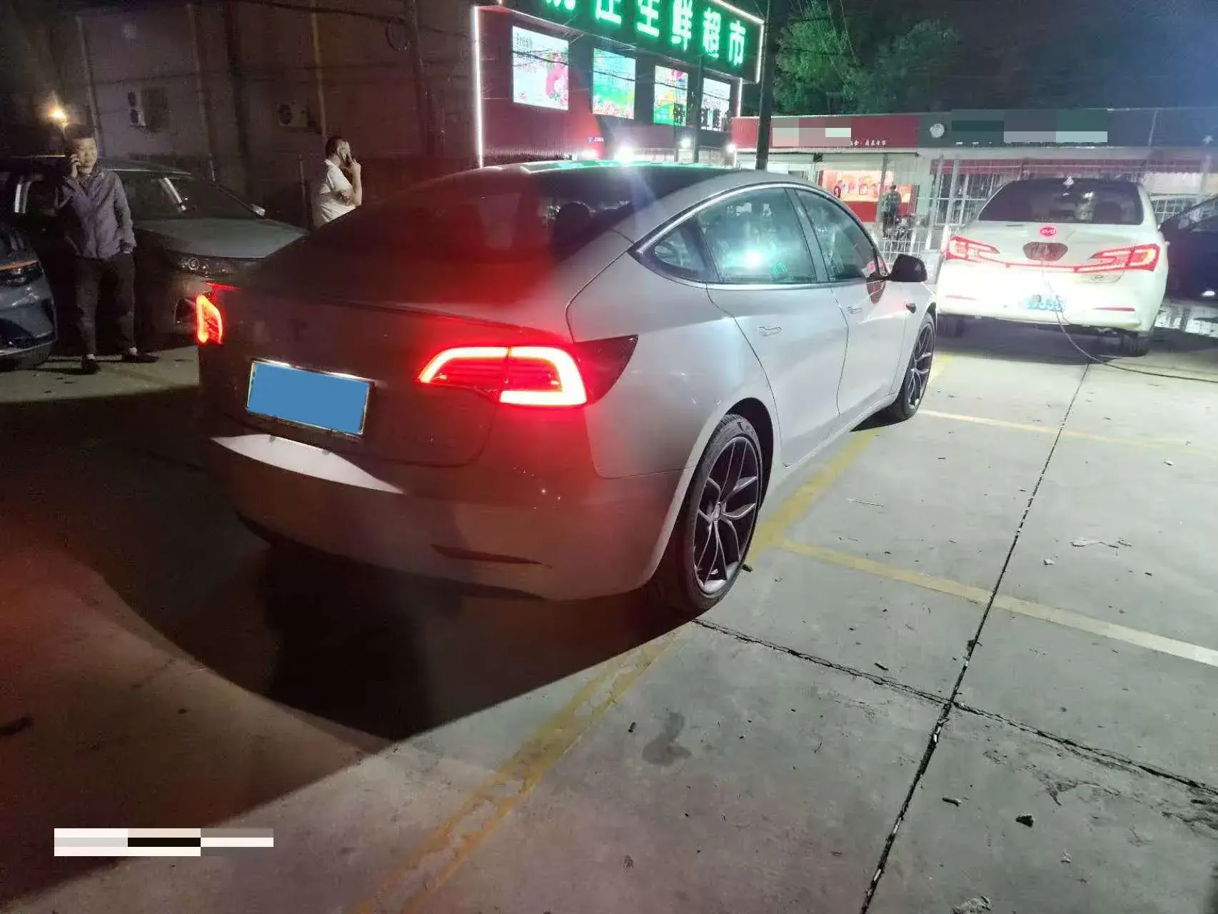 2022 TESLA MODEL thumbnail 4