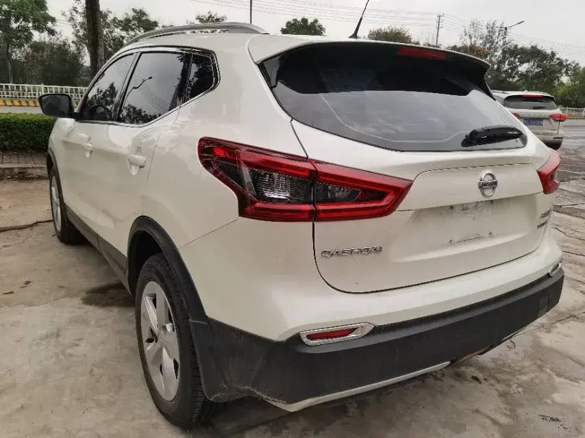 2021 NISSAN QASHQAI thumbnail 4